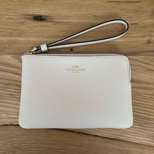 Small Coach wristlet